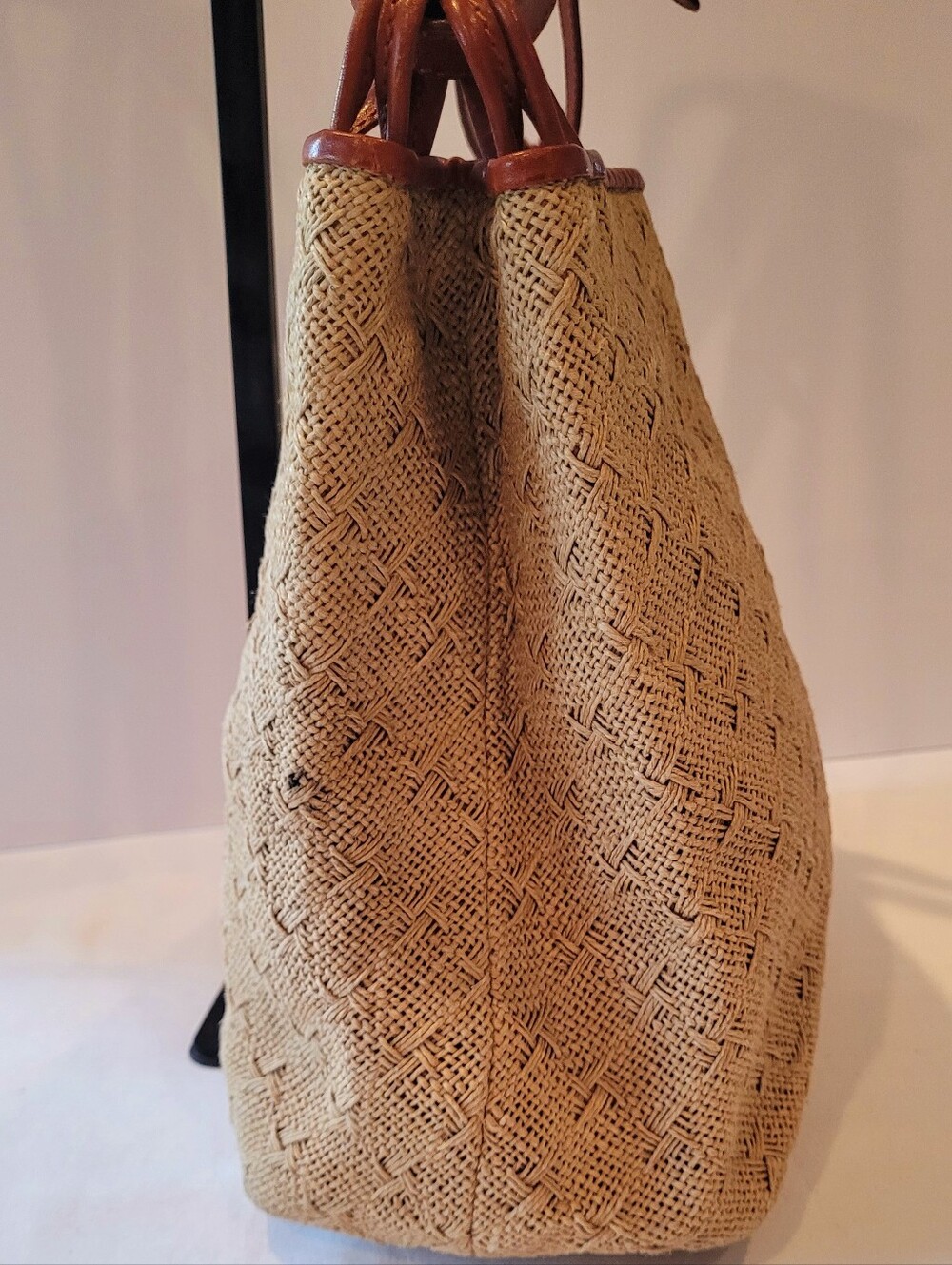 SOLD!!!!De Vecchi Woven Straw Tote with Learher Trim - Picture 2 of 10